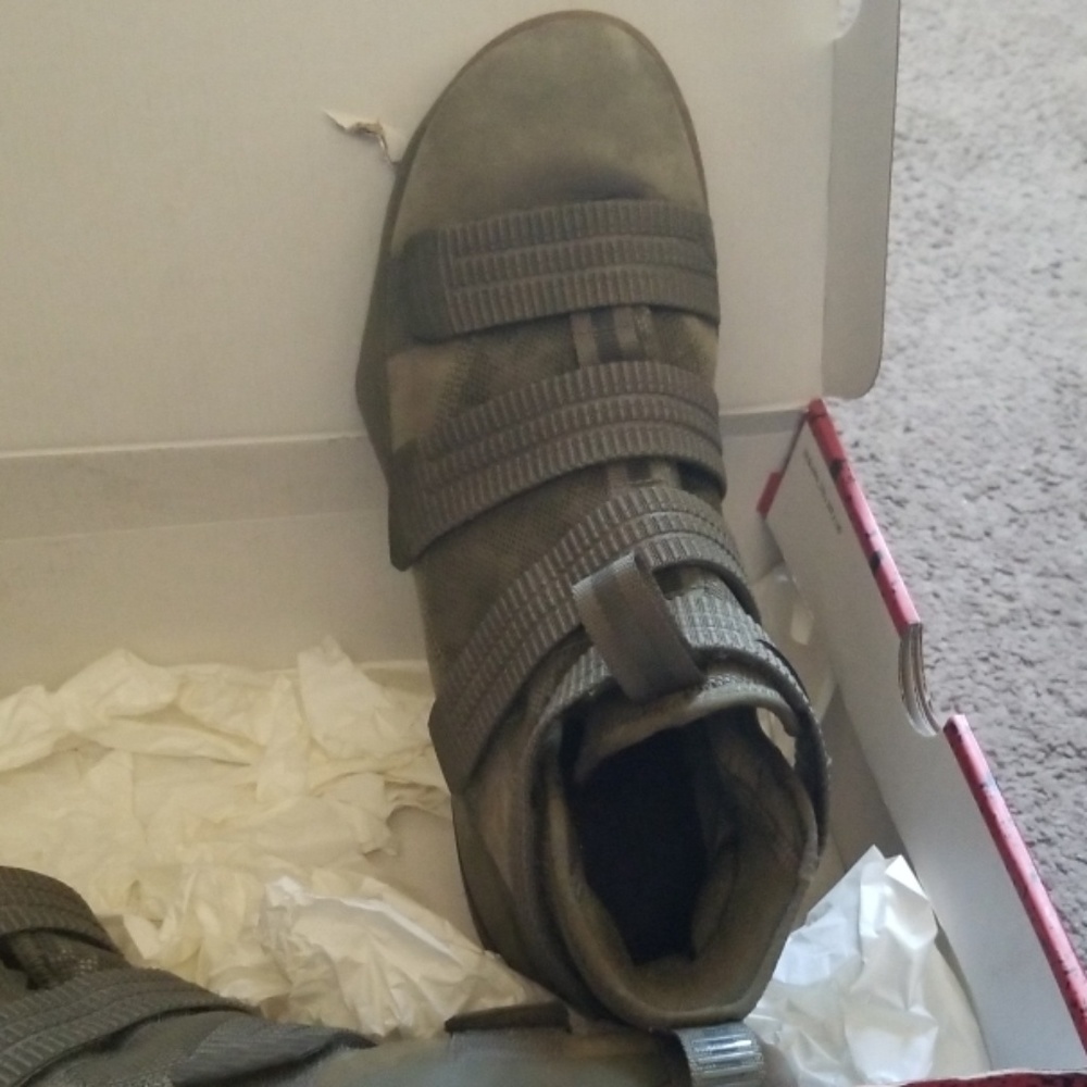lebrons - Picture 2 of 4